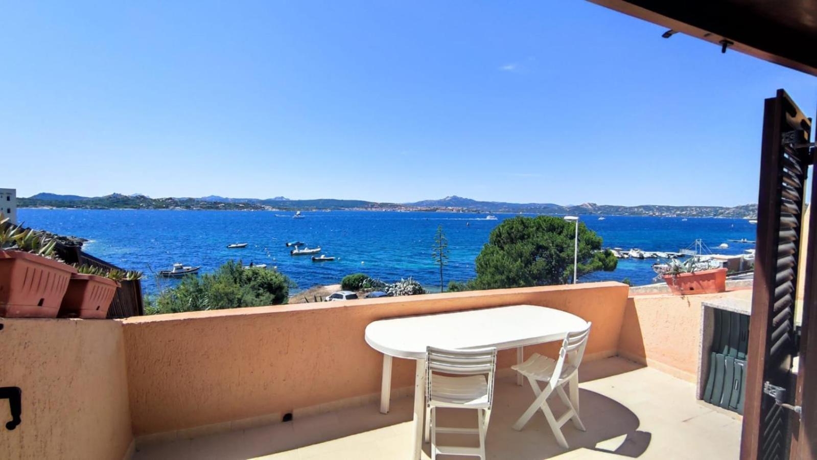Appartamento Oltremare Vista Mare La Maddalena  Exterior photo